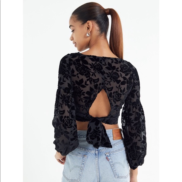 Lioness - Eastside Velvet Crop Top in Black XS - Picture 2 of 7